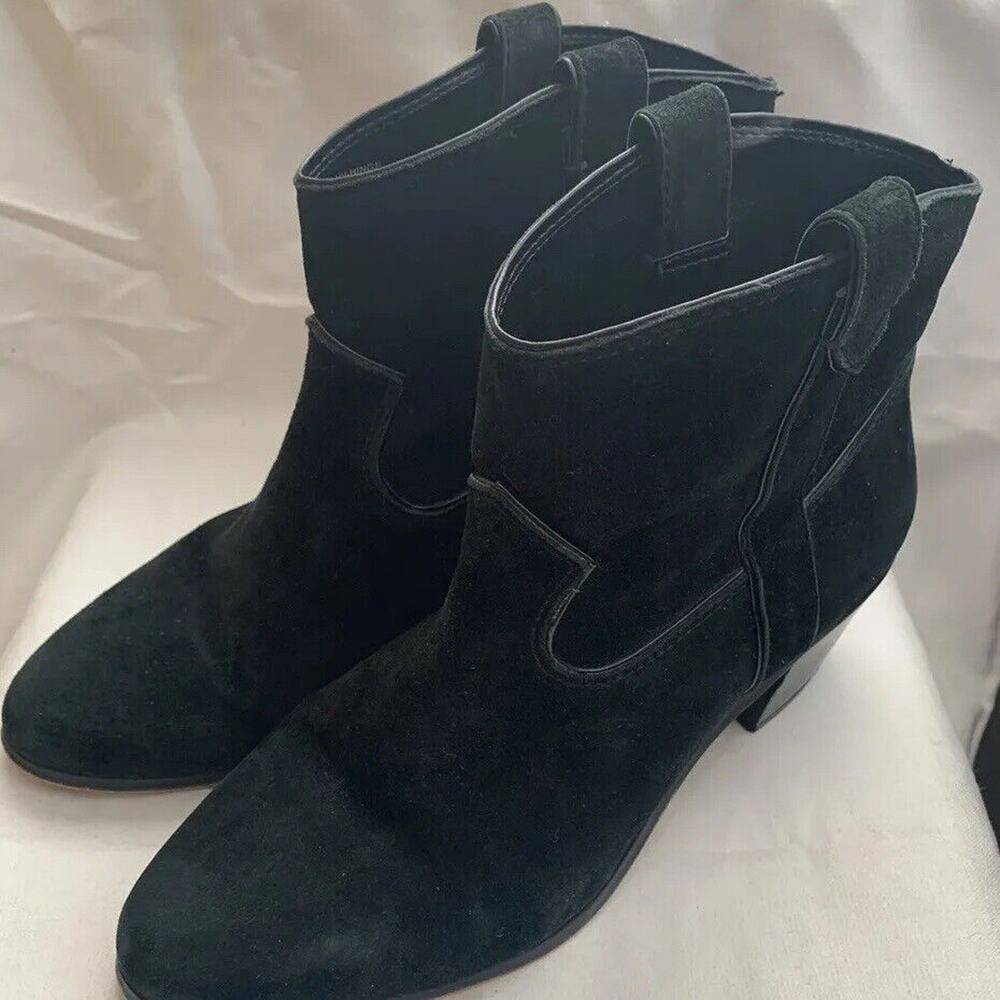 VINCE CAMUTO HINGE Women’s black suede pull on ankle boots size 8 1/2 M